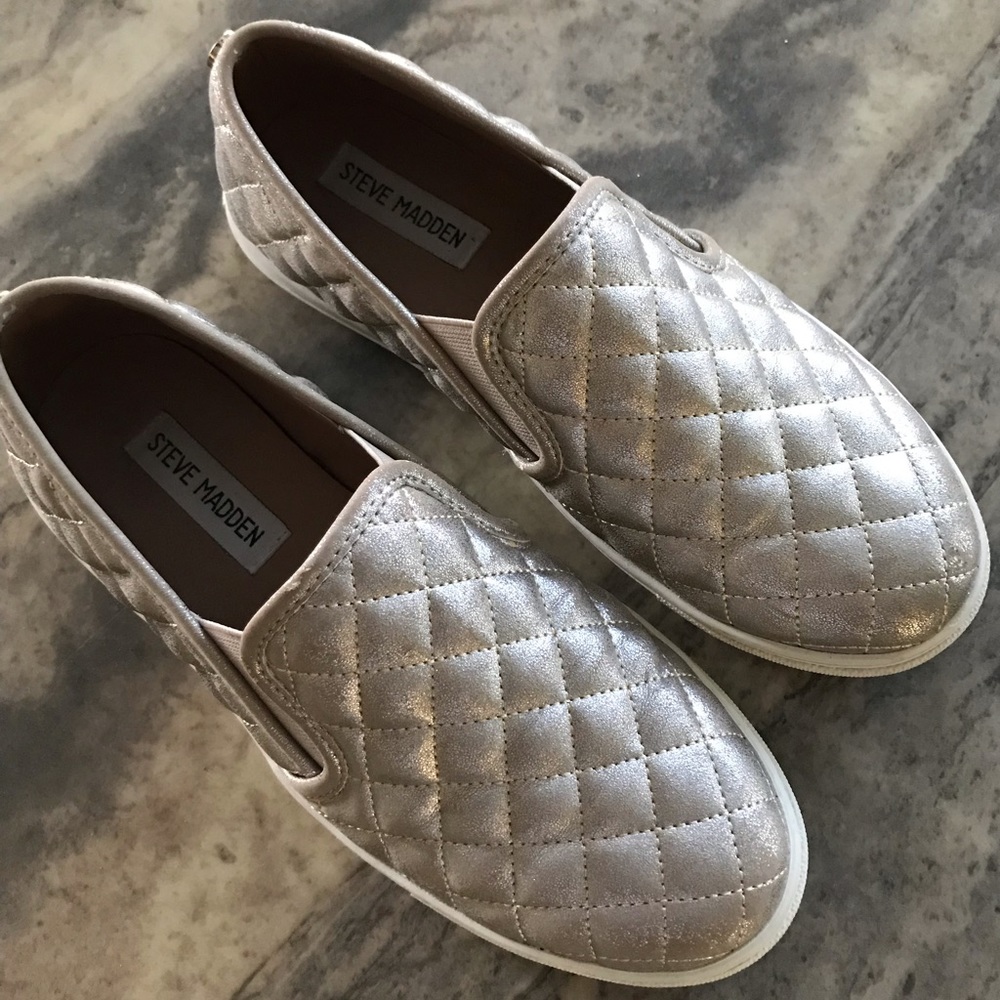 Steve Madden slip on shoes